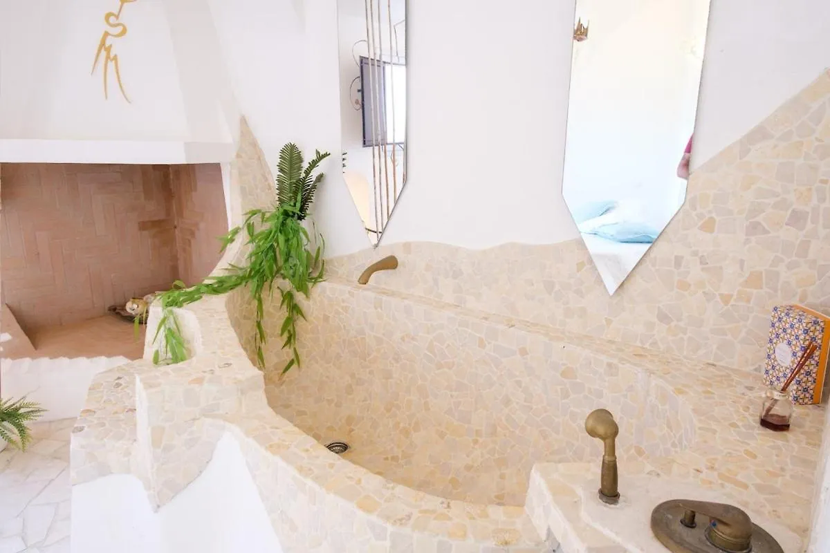 Hébergement de vacances Romantic House With Bathtub In Room 5 Min Porto Cervo San Pantaleo Italie