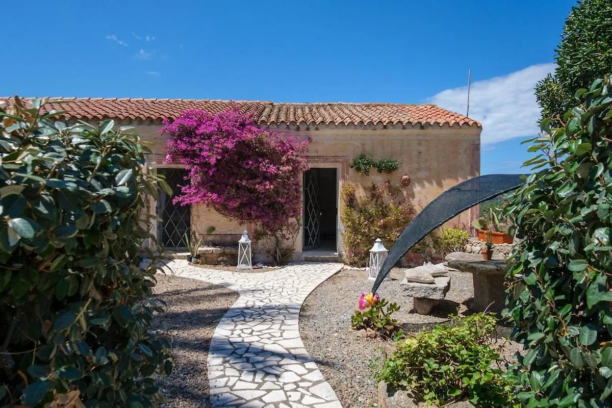 Romantic House With Bathtub In Room 5 Min Porto Cervo San Pantaleo 0*,  Italie